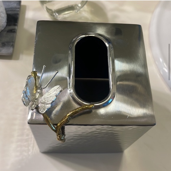 Delightful Butterfly Ginkgo Tissue Box Cover metal textures in solid bro… - Picture 1 of 12